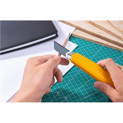 得力/deli DL-008 美工刀 大號耐用美工刀 辦公用品